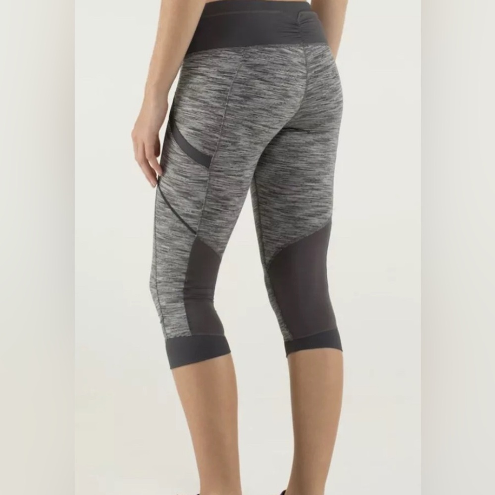 Lululemon Run Turbo Crop Leggings Gray Mesh Panel Pockets Capris CUT TAG
